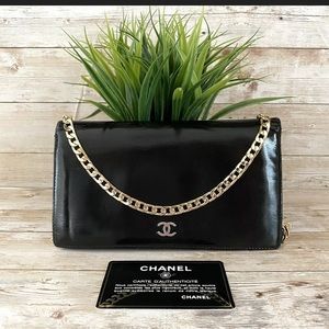 Chanel black WOC